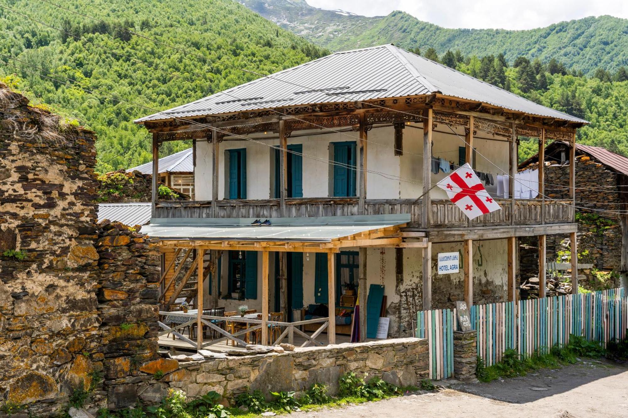 Agra Ushguli Hotel Exterior photo