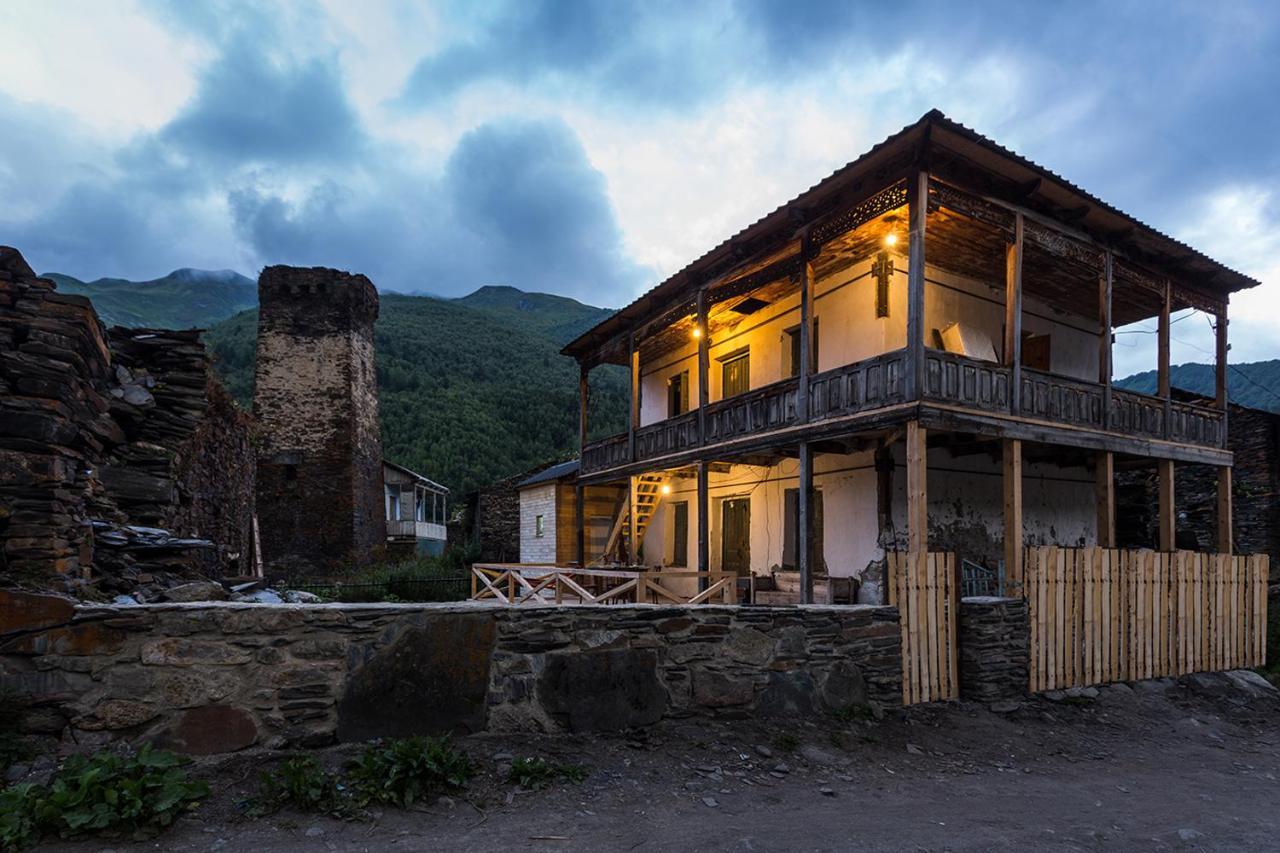 Agra Ushguli Hotel Exterior photo